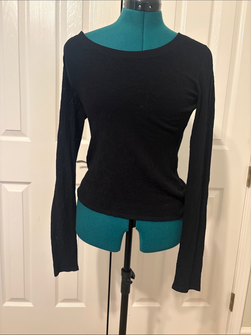 Z Supply Black Scoop-Neck Long Sleeve Top